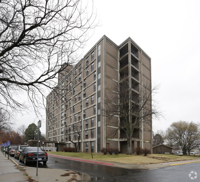 Photo - Polk Plaza
