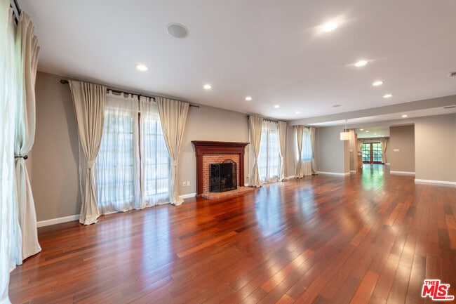 Photo - 4167 Klump Ave