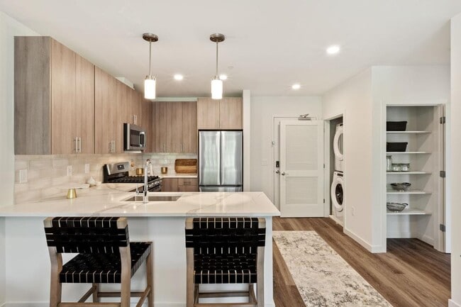 The Park at Woodbridge Station apartments — community photo
