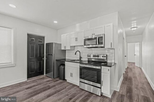 Building Photo - 2322 S 63rd St Rental