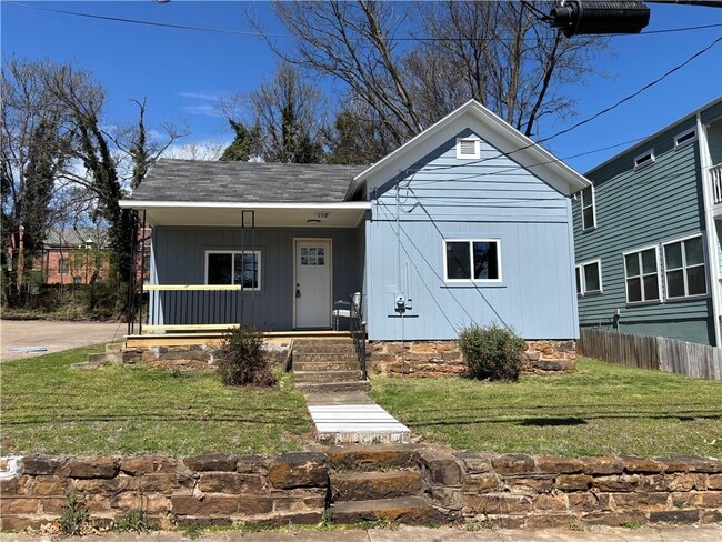 Photo - 118 E Spring St