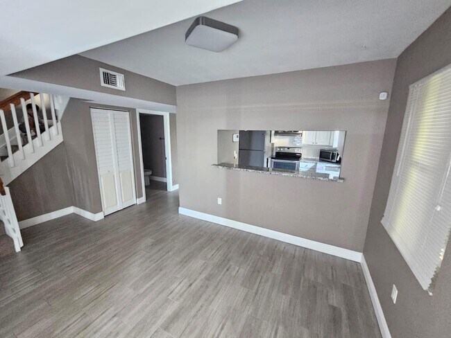 Photo - 3275 NW 44th St