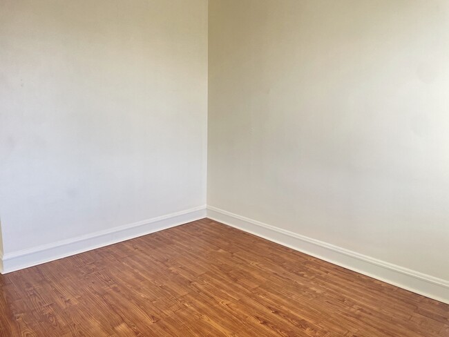 Photo - 6214 S Kilpatrick Ave