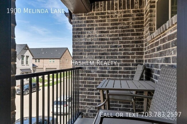 Photo - 1900 Melinda Ln
