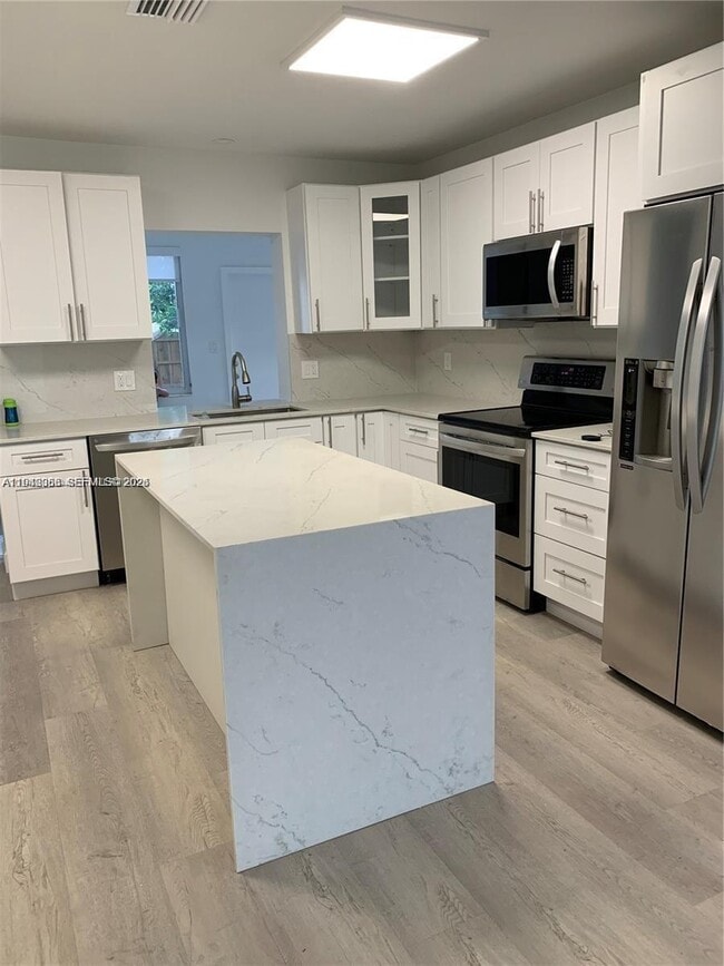 Photo - 227 SE 7th St