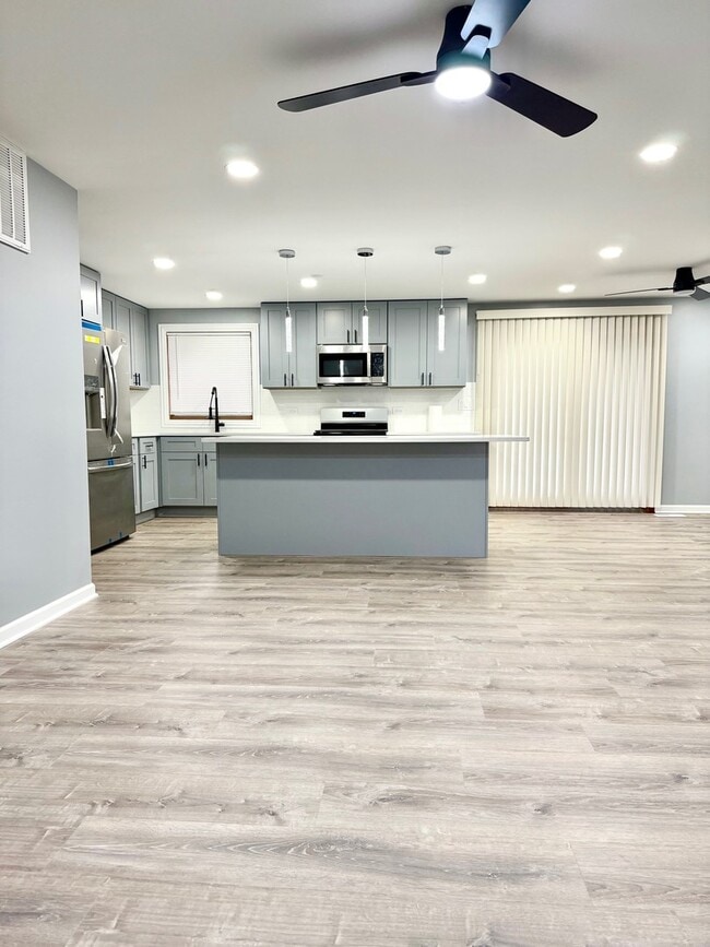 Photo - 1310 Somerset Ln