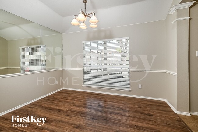 Photo - 215 Mulberry Dr