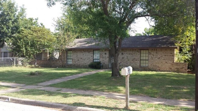 10402 Cricket Dr - 10402 Cricket Dr House