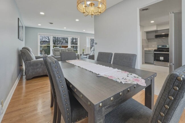 Photo - 8901 Moody Ave