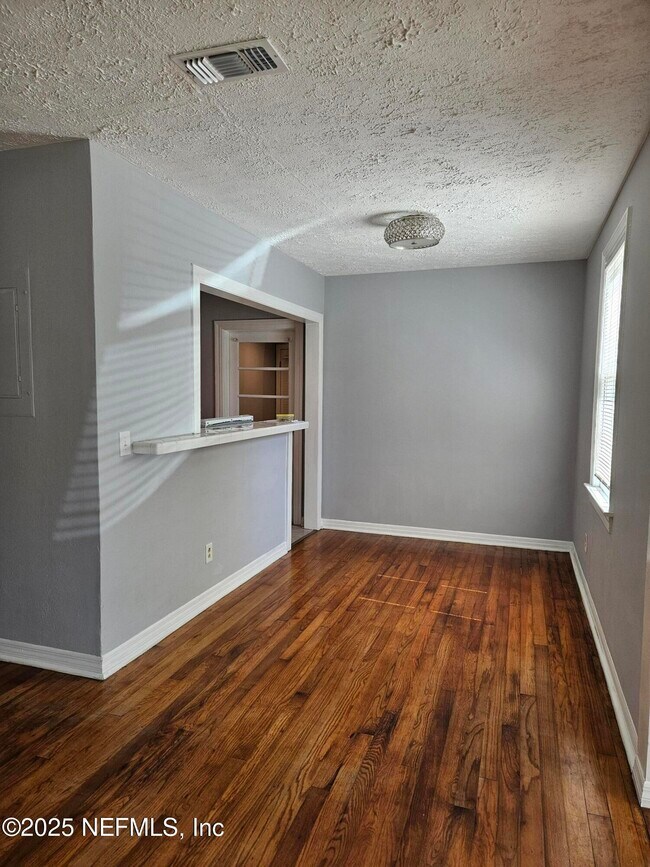 Photo - 4649 Delta Ave