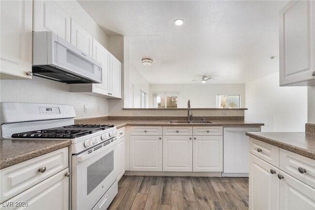 Photo - 8715 Tomnitz Ave