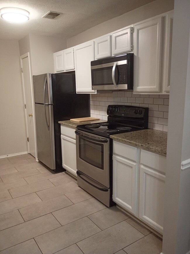 Photo - 5556 Mountain Springs Cir Unidad B