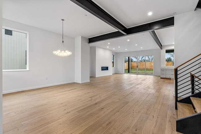 Photo - 2155 Vine Ave