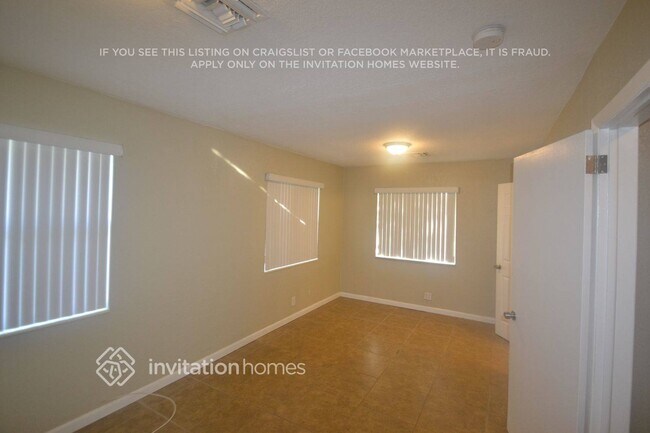 Photo - 2464 SW 8th St