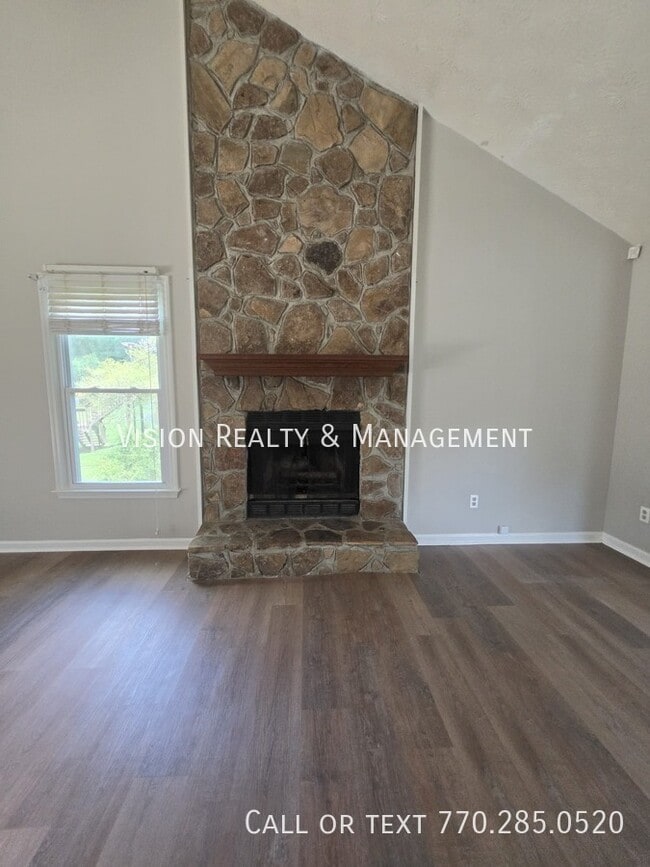 Photo - 985 S Lassetter Cir