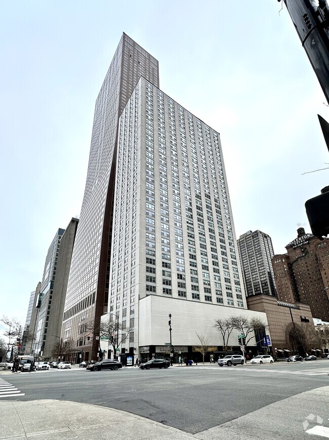 Building Photo - 777 N Michigan Ave Unit 705 Rental