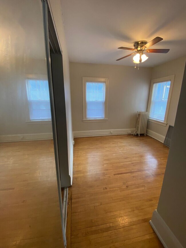 Photo - 705 W 31st St Unit 1