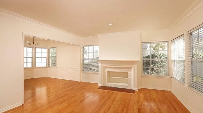 Photo - 10435 Ashton Ave Unit 10439