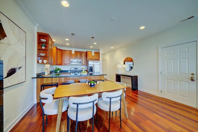 Photo - 1347 N Ashland Ave