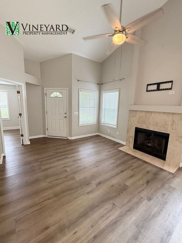 Photo - 1110 Rook Pl