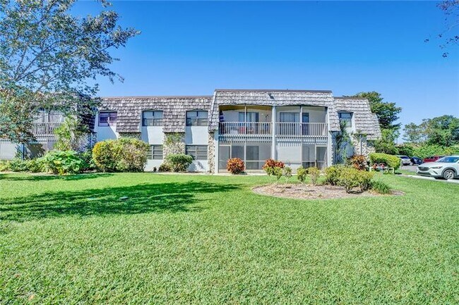 Photo - 3115 Oakland Shores Dr Unit 110