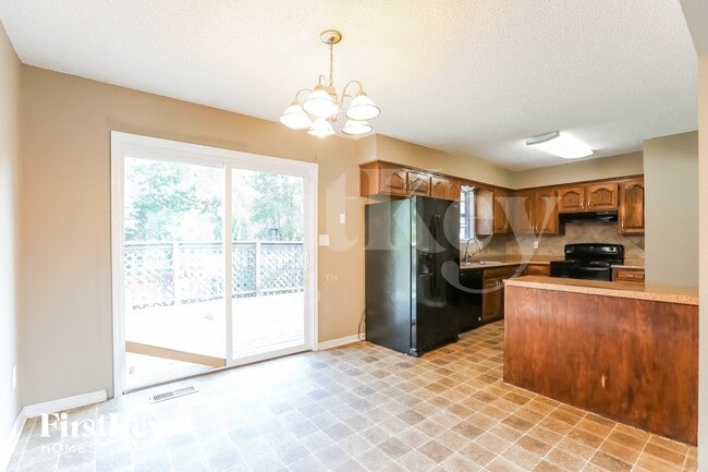 Photo - 2921 SW Moore St