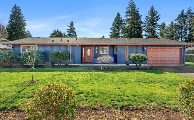 Building Photo - Charming Mid-Century Modern Ranch Home, 2 Bedroom 2 Bathroom, Lots Of Natural Lighting!