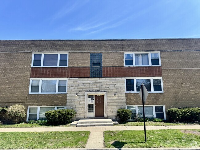 Building Photo - 7325 S Kingston Ave Unit 2 Rental