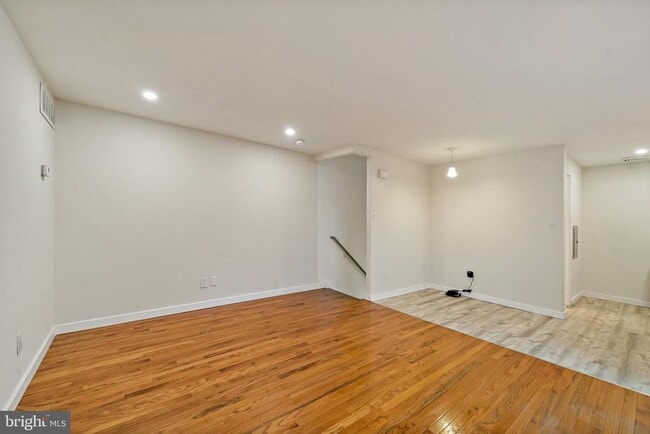 Building Photo - 2849 S 11th St