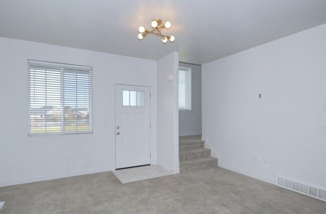 Photo - 1108 Emerald Pools Ln