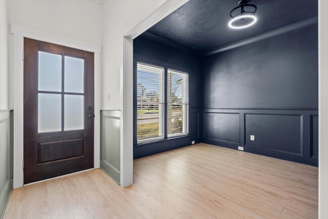 Photo - 655 Norman Ln