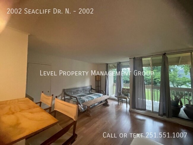 Photo - 2002 Seacliff Dr. N.-2002