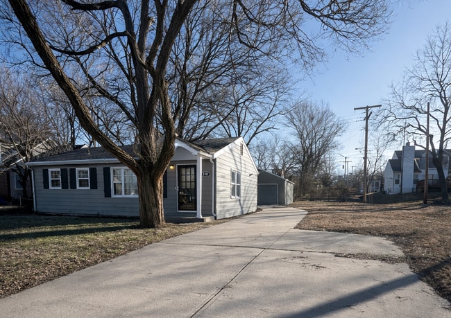 Photo - SEE IT NOW: Charming Home with Spacious Living, Modern Kitchen & Private Driveway in Overland Park!