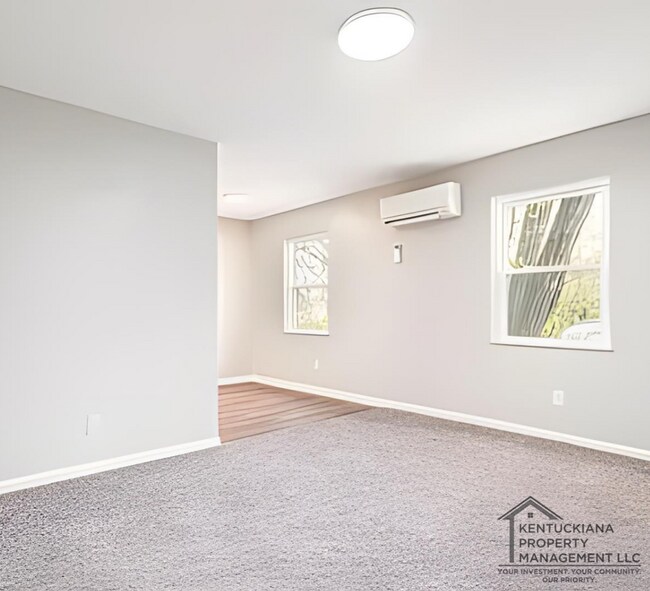 Photo - Renovated Spacious 2BR Apartments Near UofL & Churchill Downs! Unit 2514-4