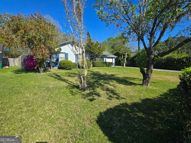 Photo - 425 Sunnyside Dr