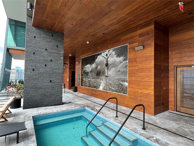 Photo - 1451 Brickell Ave Unit 2404