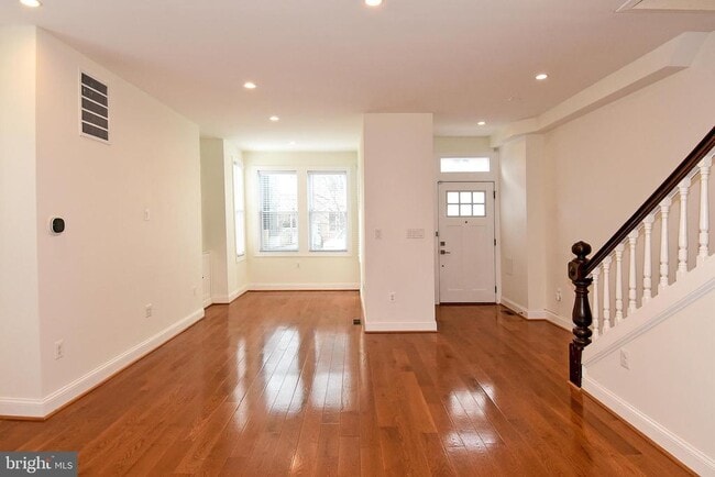 Photo - 1117 Montello Ave NE
