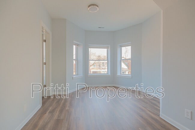 Photo - 7432 S Maryland Ave