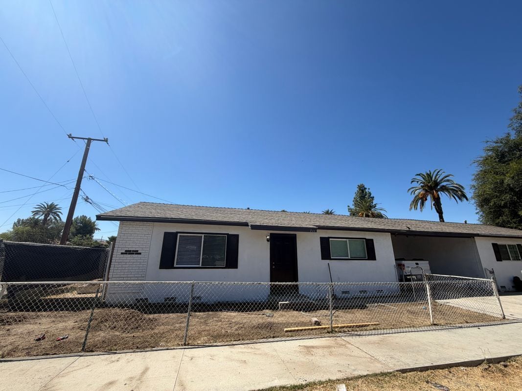 Photo - 711 E Oakland Ave