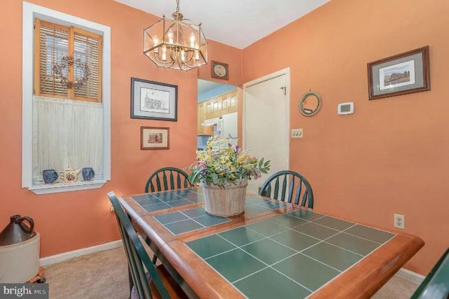 Photo - 340 E Locust St