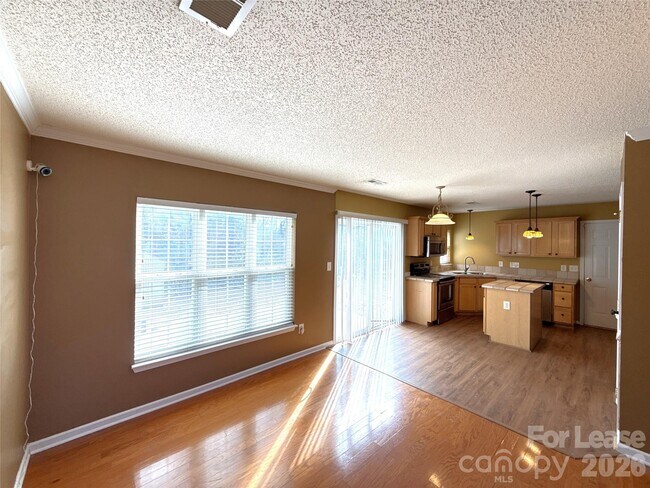 Photo - 7304 Ravanna Dr