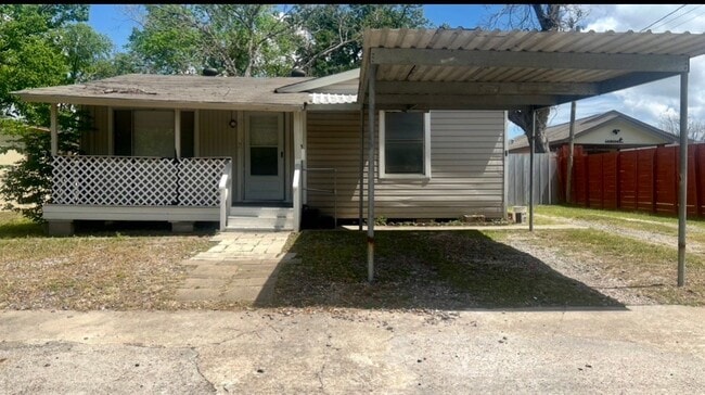 Building Photo - 415 Randall St