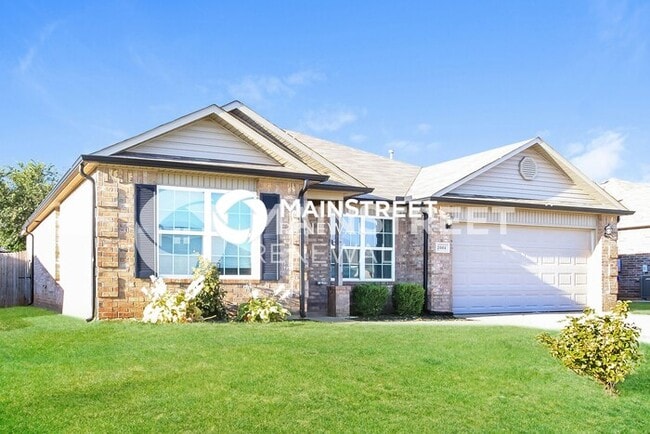 Photo - 4 Bedroom Pet-Friendly Home in Mustang, OK with Main Street Renewal