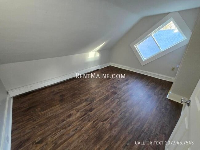 Photo - 402-404 Hammond Street Unit Apt. #3