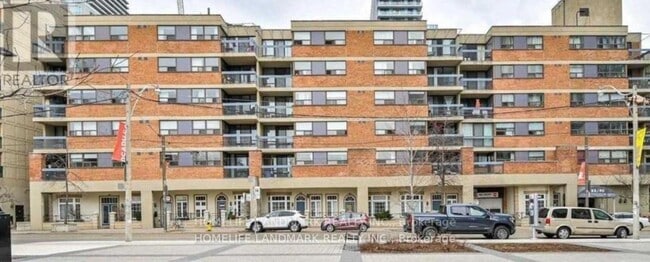 Photo - 53 McCaul St Unité 646