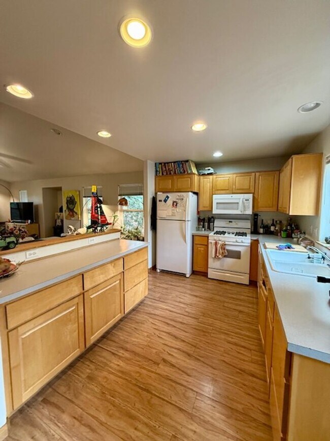 Photo - **Charming Single-level 3 Bedroom, 2 Bath ...