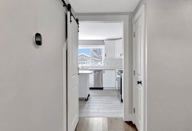 Photo - 10 Oak St Unit 2