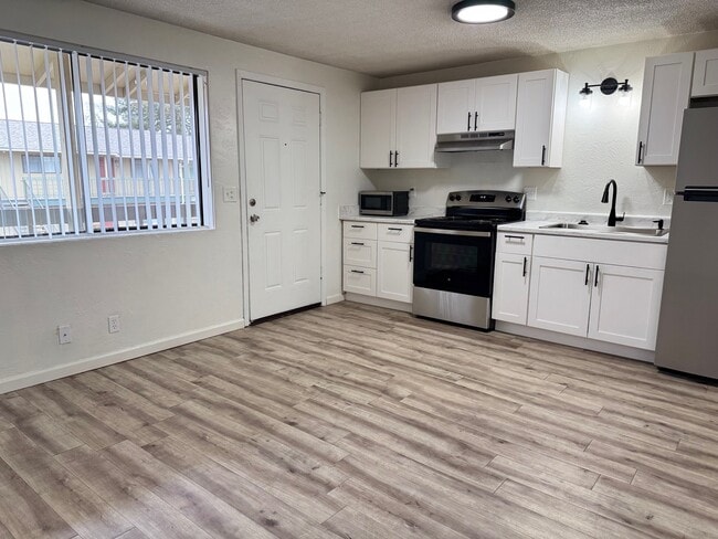 Photo - Gateway Village