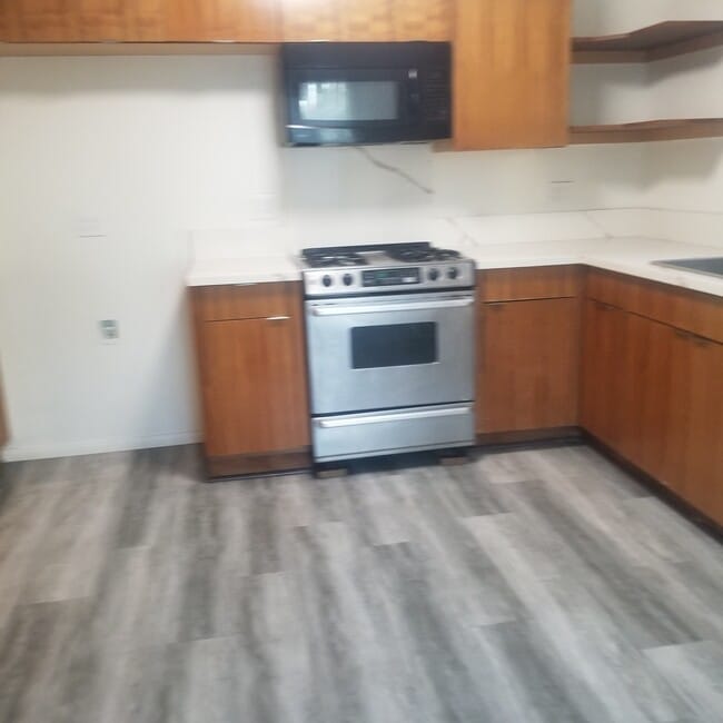 Photo - 14925 Larch Ave Unidad 14925