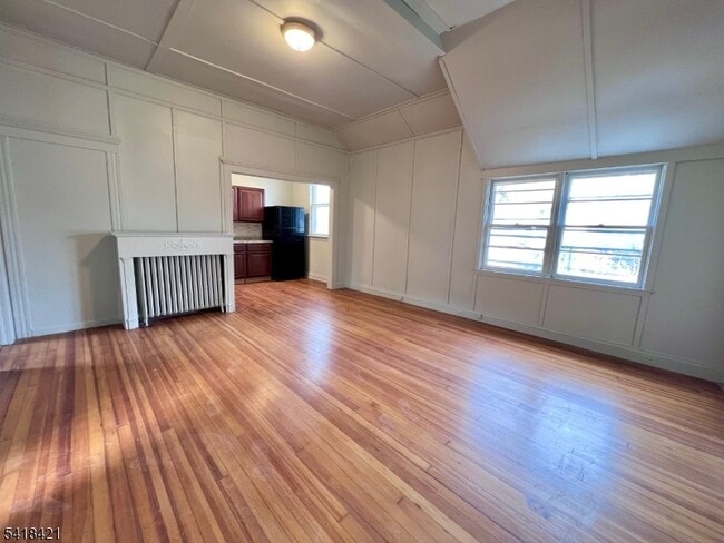 Photo - 81 Monroe Pl Unidad rear